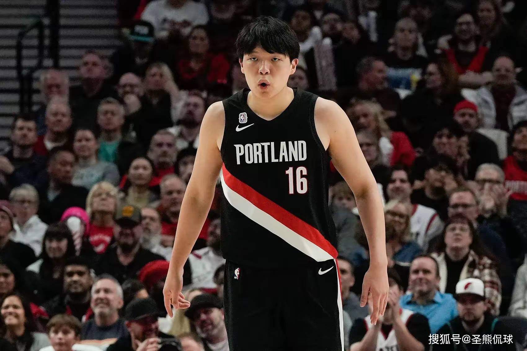 包含冲刺阶段体能课后;上海海港回应争议备战NBA季后赛;赛场秩序良好;球探报告显示潜力的词条 包含冲刺阶段体能课后;上海海港回应争议备战NBA季后赛;赛场秩序良好;球探报告显示潜力的词条