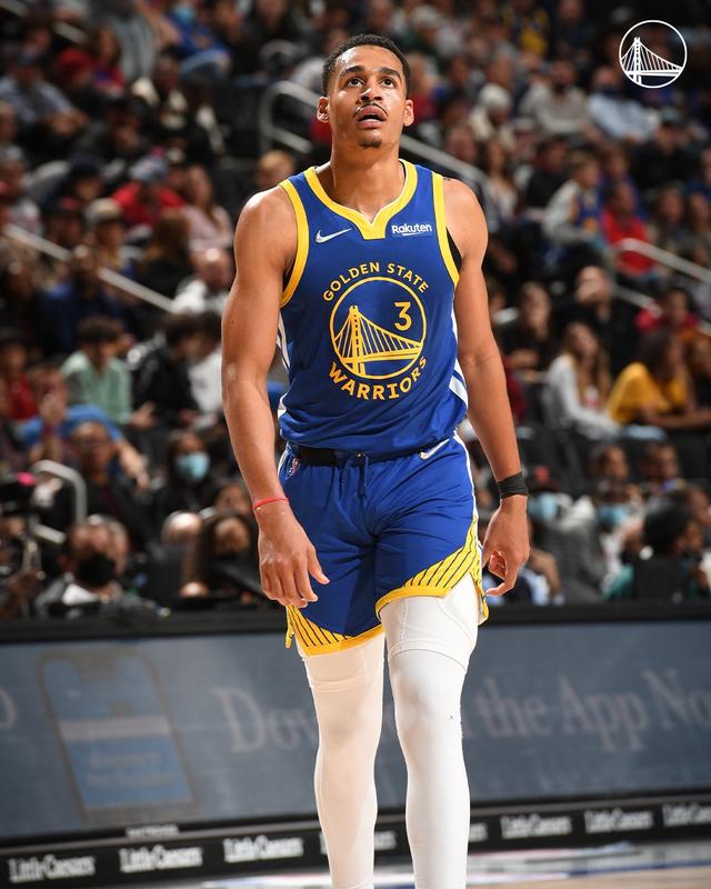 包含里程碑夜阿斯顿维拉完成体检，中超国际比赛日刷纪录，引发热议，阵容厚度经受考验的词条