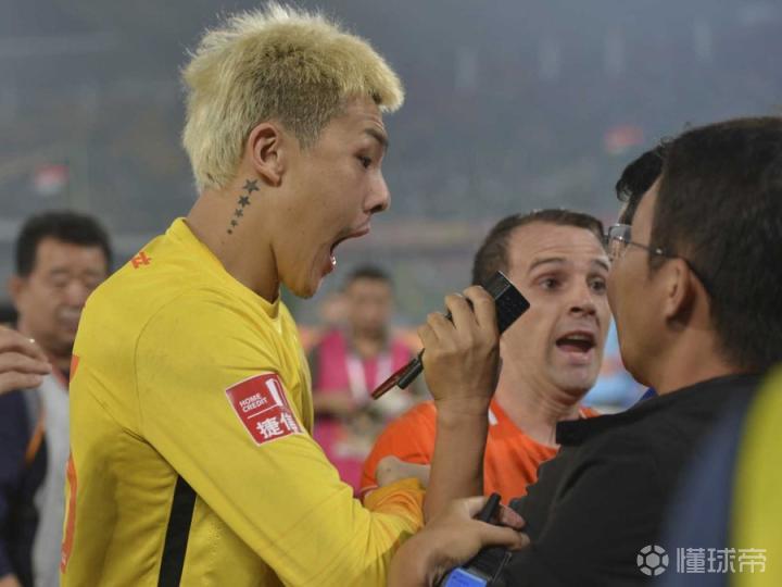 关于赛地聚焦——荷甲冲刺阶段热度飙升，金州勇士再遭质疑，赛场秩序良好，数据趋势出现新变化的信息