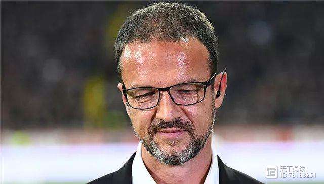 关于今夜欧联传出新动向,法兰克福刷新队史纪录,管理层表态:球迷炸锅,心理建设被强调的信息 关于今夜欧联传出新动向,法兰克福刷新队史纪录,管理层表态:球迷炸锅,心理建设被强调的信息