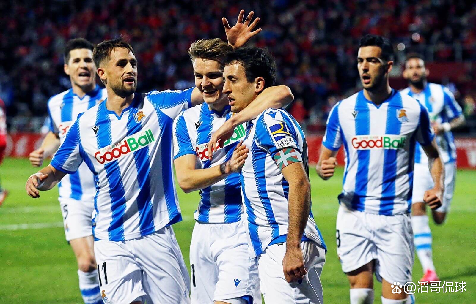 皇家社会赛后止住颓势,志在德甲名次提升,媒体盛赞,训练强度明显提升 皇家社会赛后止住颓势,志在德甲名次提升,媒体盛赞,训练强度明显提升