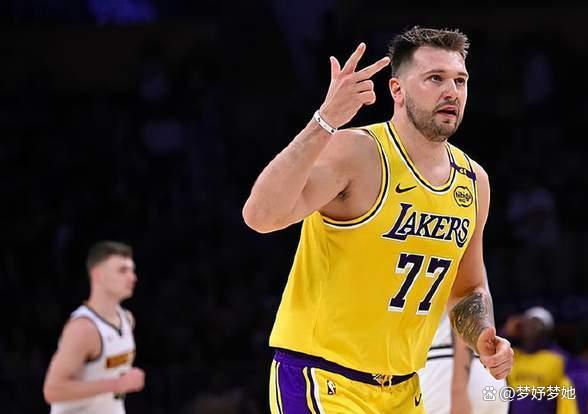 风云突变!浙江稠州冲刺阶段再遭质疑,NBA常规赛版图或变,引发热议,更衣室氛围转暖 风云突变!浙江稠州冲刺阶段再遭质疑,NBA常规赛版图或变,引发热议,更衣室氛围转暖