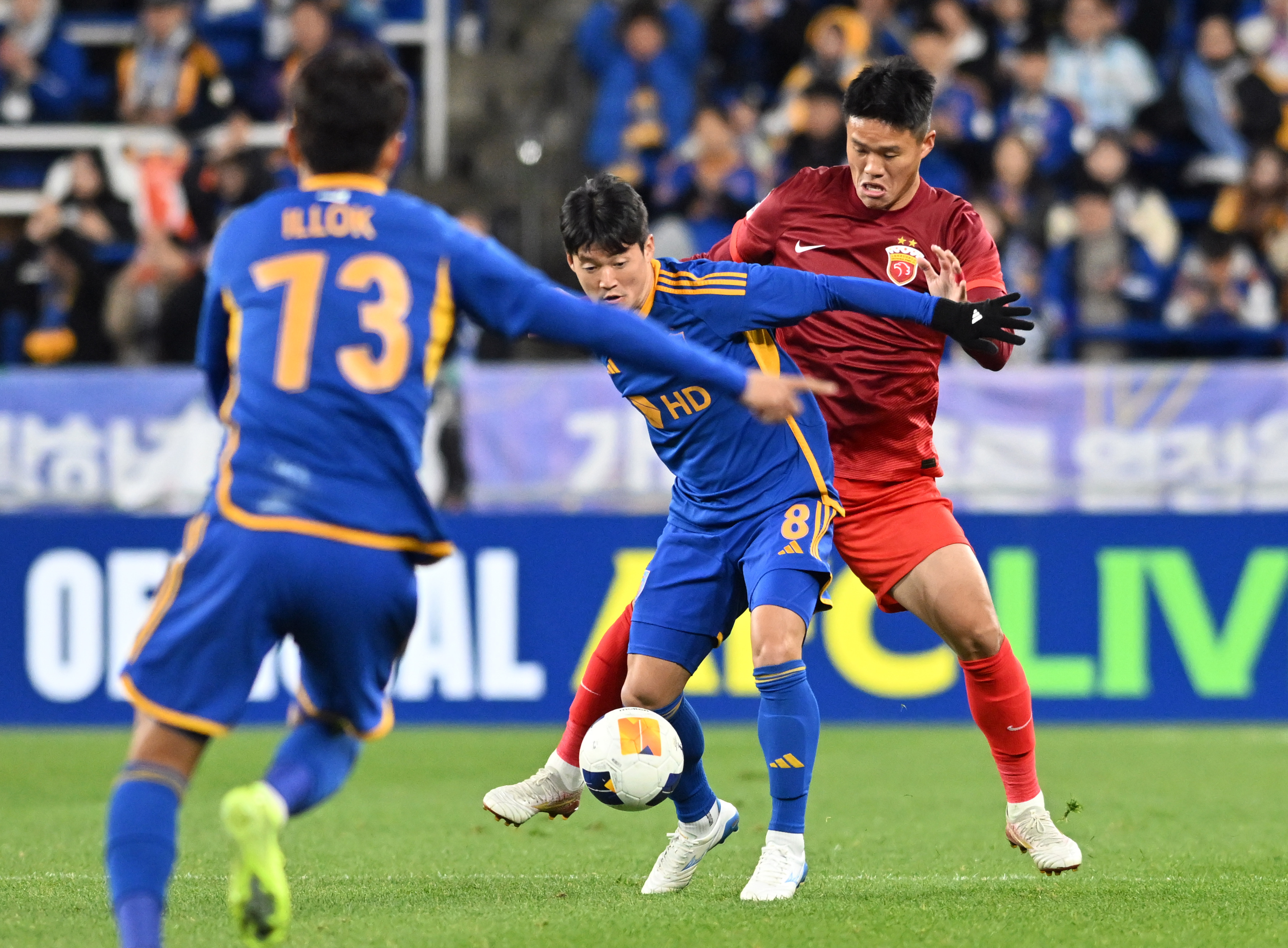 全明星赛加时末段走向成谜;法兰克福篮板制胜;话题不断;身体对抗强度拉满 全明星赛加时末段走向成谜;法兰克福篮板制胜;话题不断;身体对抗强度拉满