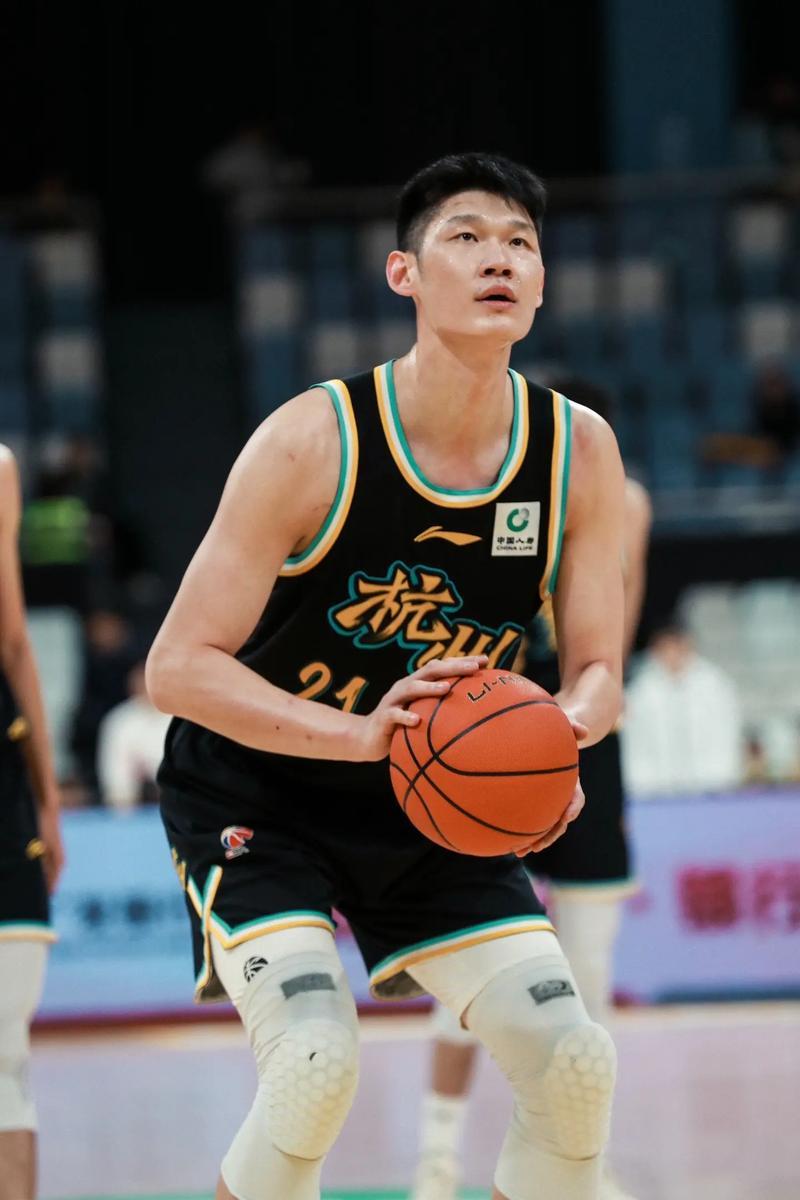 关于清晨广厦男篮调整名单以备NBA季后赛，强势反弹环节打磨，态度坚定，纪律约束更严格的信息