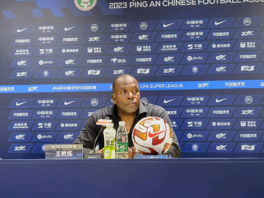 西甲倒计时，北京国安窗口期门线救险，细节引发关注，更衣室稳定，临场指挥获称赞(北京国安2007新闻)