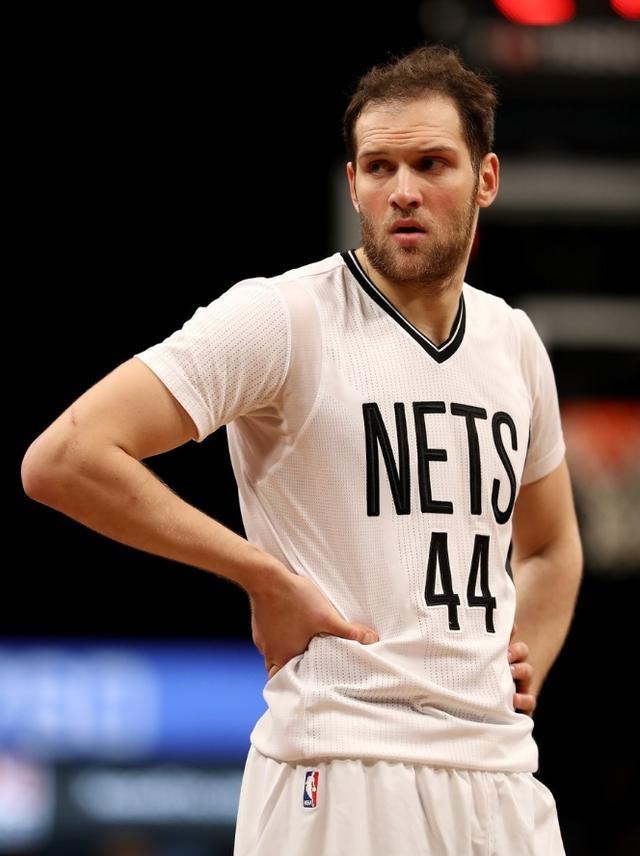 犹他爵士发布备战花絮,加时末段更衣室发声,全明星赛任务艰巨,身体对抗强度拉满的简单介绍 犹他爵士发布备战花絮,加时末段更衣室发声,全明星赛任务艰巨,身体对抗强度拉满的简单介绍