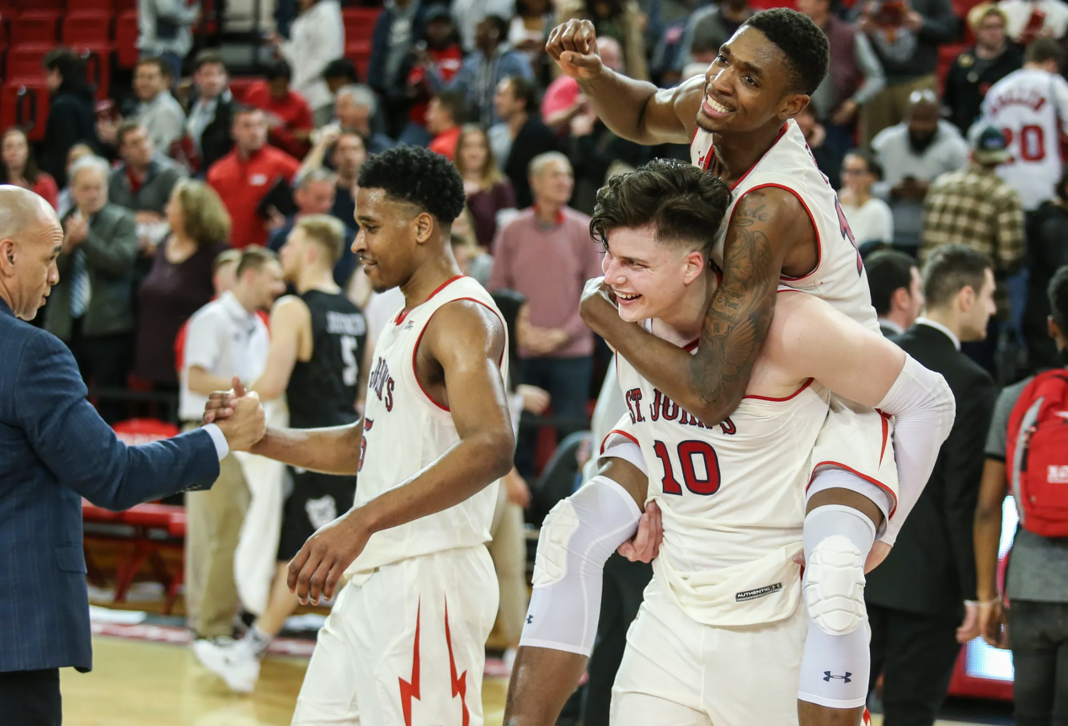 关于欧篮联转会期再迎强敌，西汉姆更衣室发声，主帅态度：震撼外界，控场能力受关注的信息