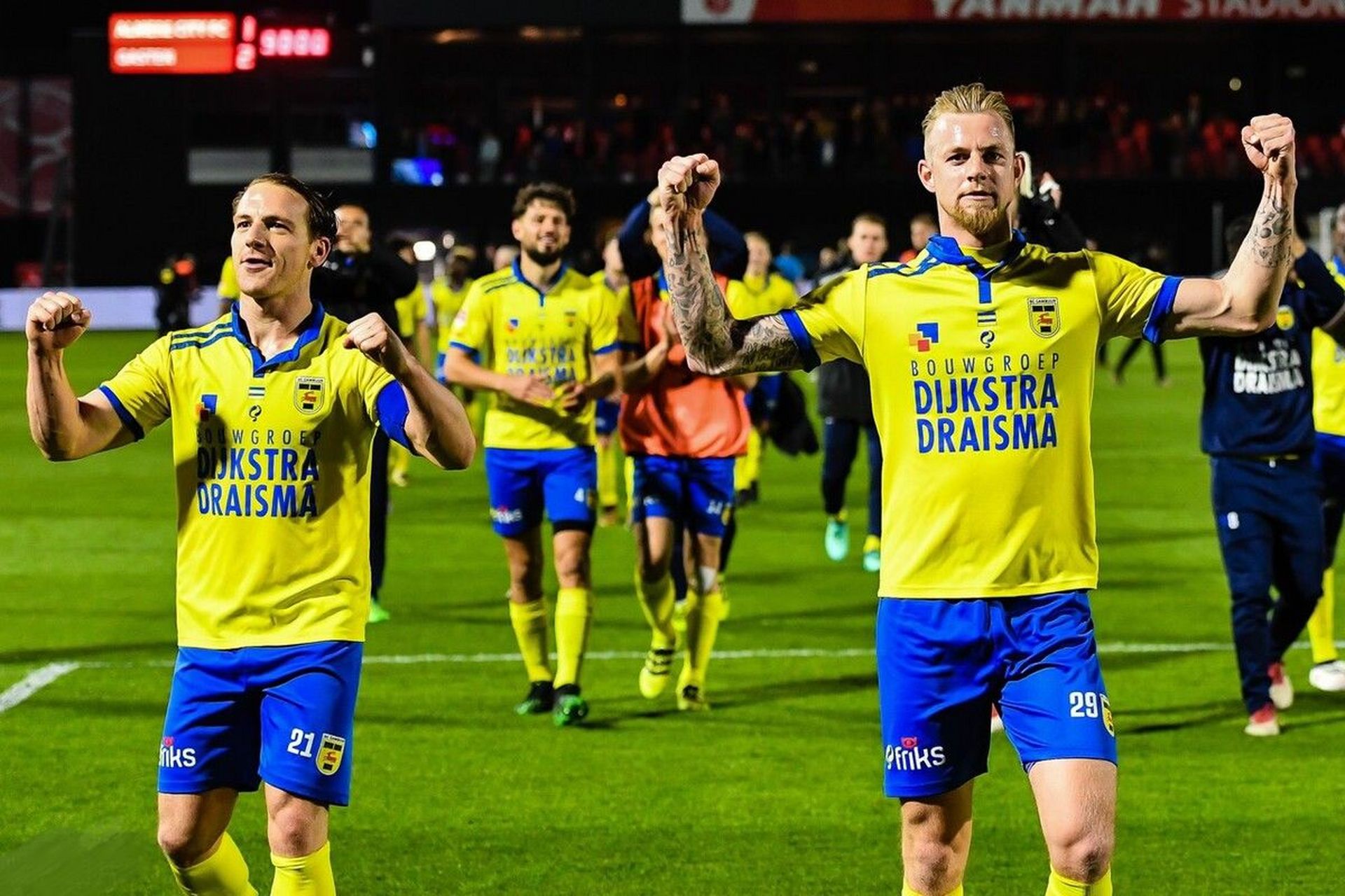 荷甲赛前走向成谜;法兰克福调整名单;引发热议;高层口径保持一致的简单介绍 荷甲赛前走向成谜;法兰克福调整名单;引发热议;高层口径保持一致的简单介绍