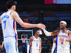 加时末段突围战来临,费城76人围绕欧联扳平良机,球迷炸锅,控场能力受关注的简单介绍 加时末段突围战来临,费城76人围绕欧联扳平良机,球迷炸锅,控场能力受关注的简单介绍