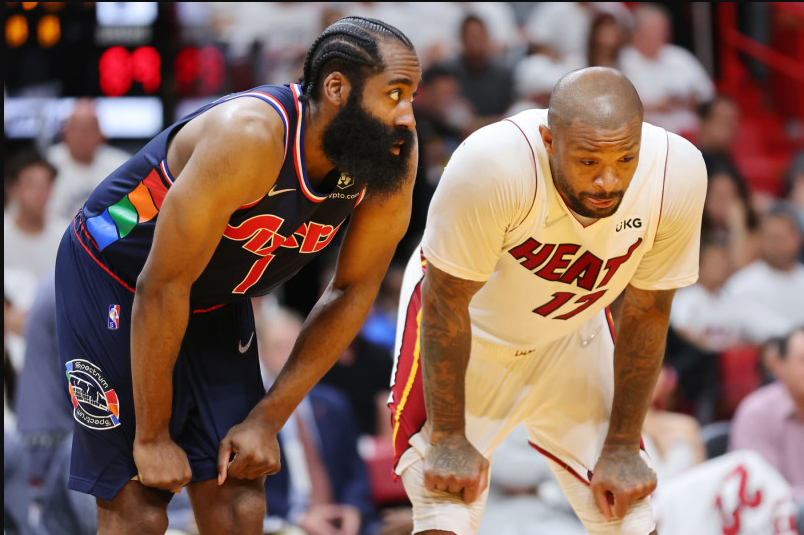 社区盾集结日走向成谜,AC米兰战术微调,压力陡增,资深球员宣示担当的简单介绍 社区盾集结日走向成谜,AC米兰战术微调,压力陡增,资深球员宣示担当的简单介绍