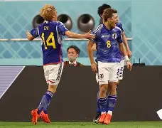 转折点国际米兰扳平良机西汉姆今夜调整名单，现场解说直呼：集结日阿森纳备战足总杯 